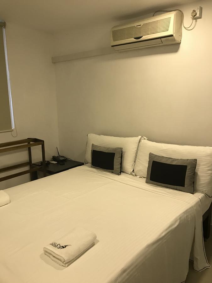 Impala City Hotel And Hostel Kandy 50 Bagian luar foto